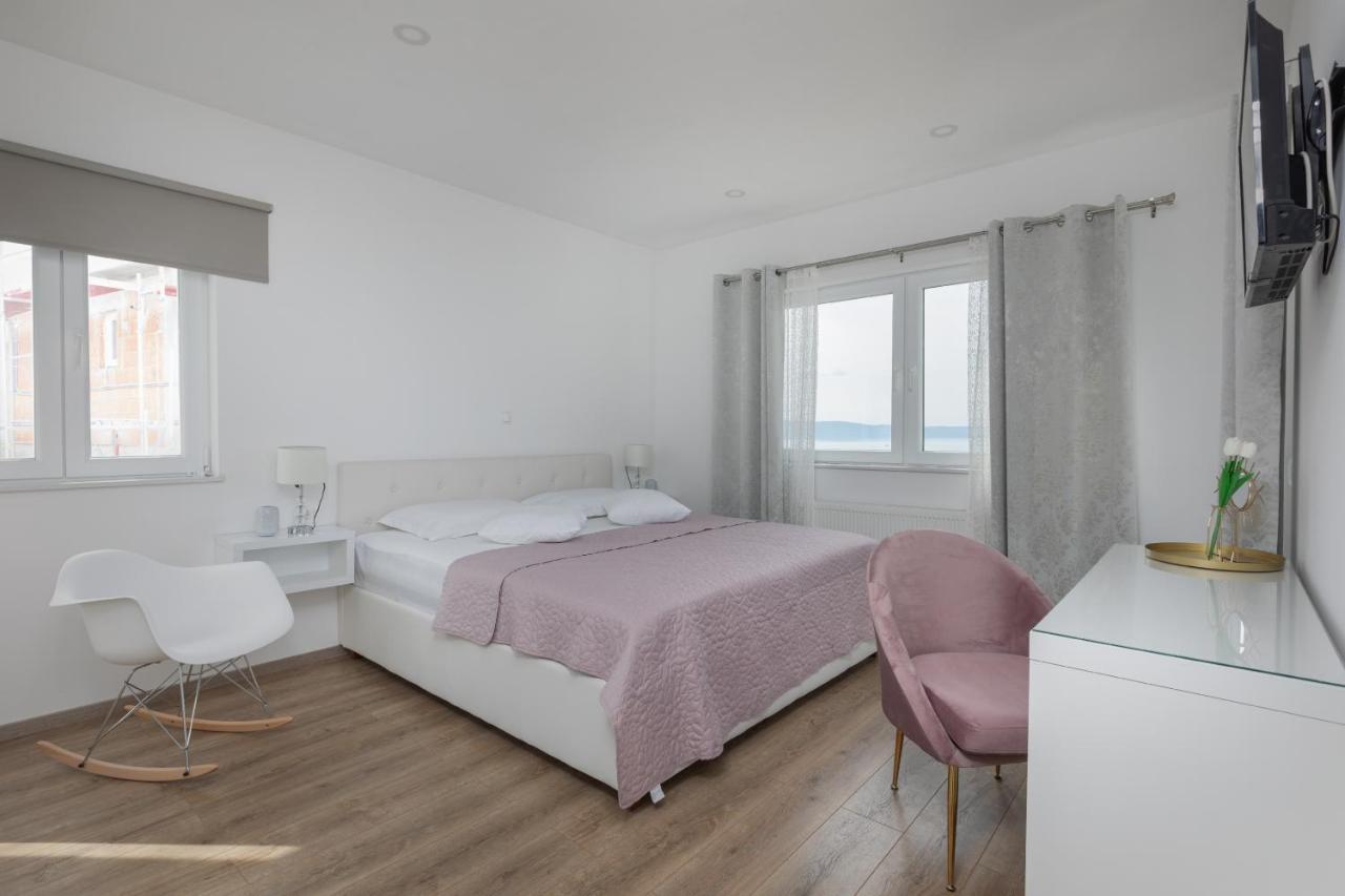 פודגורה Luxury Holiday Home Dioniz מראה חיצוני תמונה