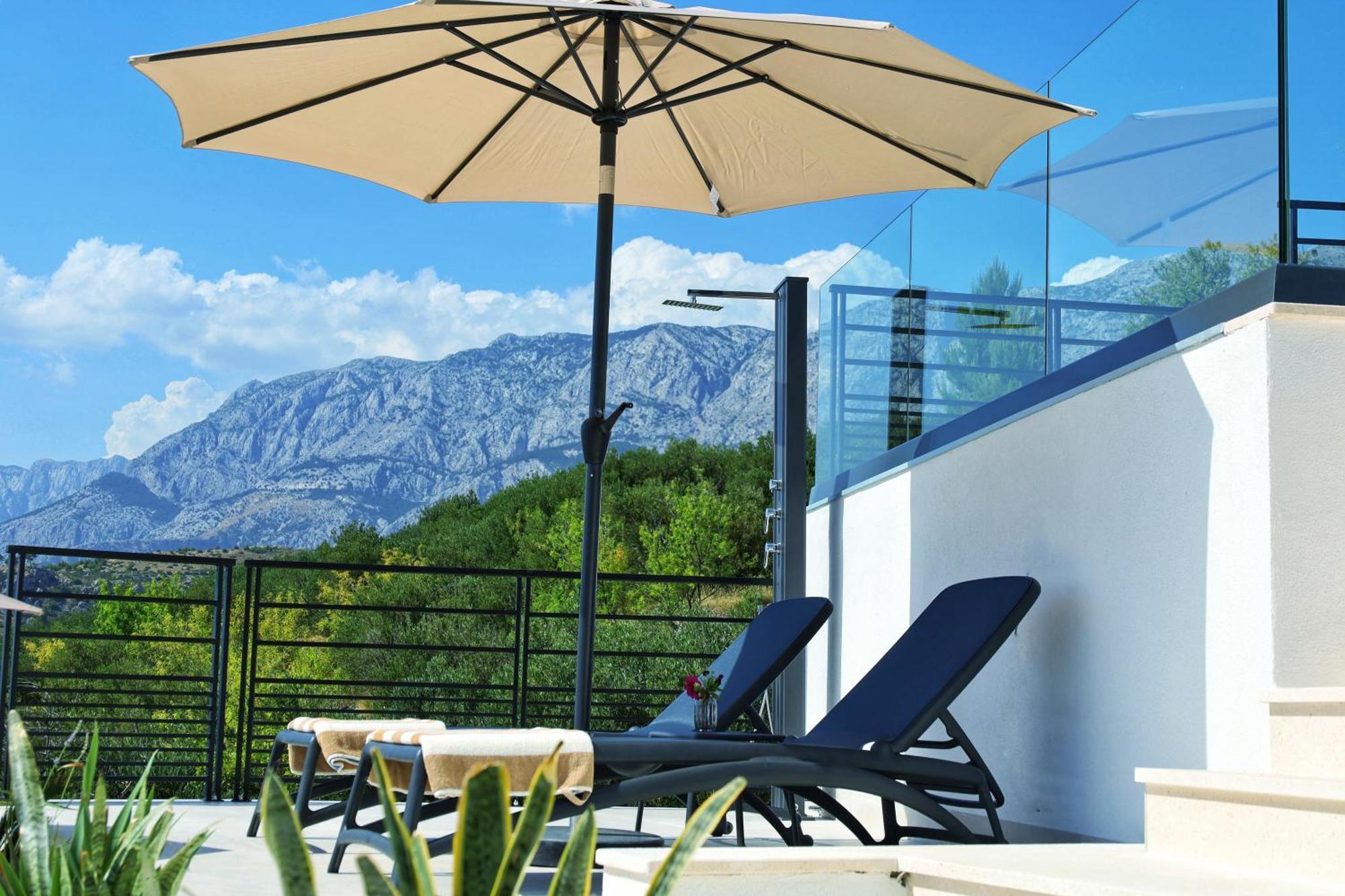 פודגורה Luxury Holiday Home Dioniz מראה חיצוני תמונה